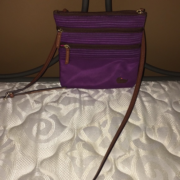 Dooney & Bourke Handbags - Dooney & Bourke crossbody